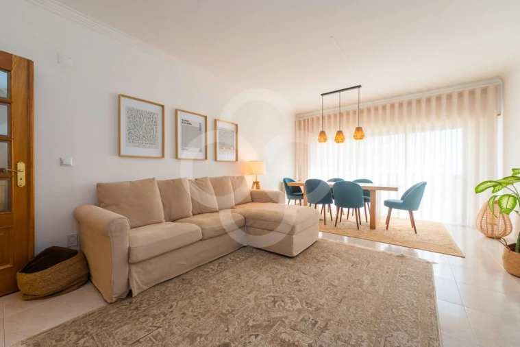 Apartamento T4 para Venda em Póvoa de Santa Iria e Forte da Casa Foto 2