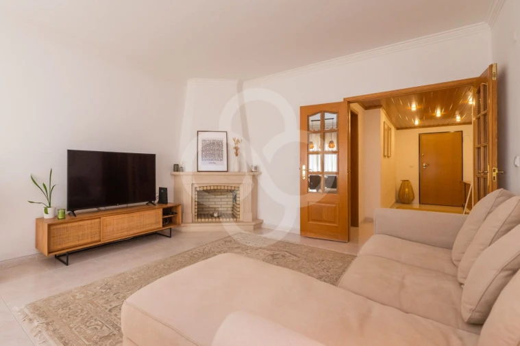 Apartamento T4 para Venda em Póvoa de Santa Iria e Forte da Casa Foto 8