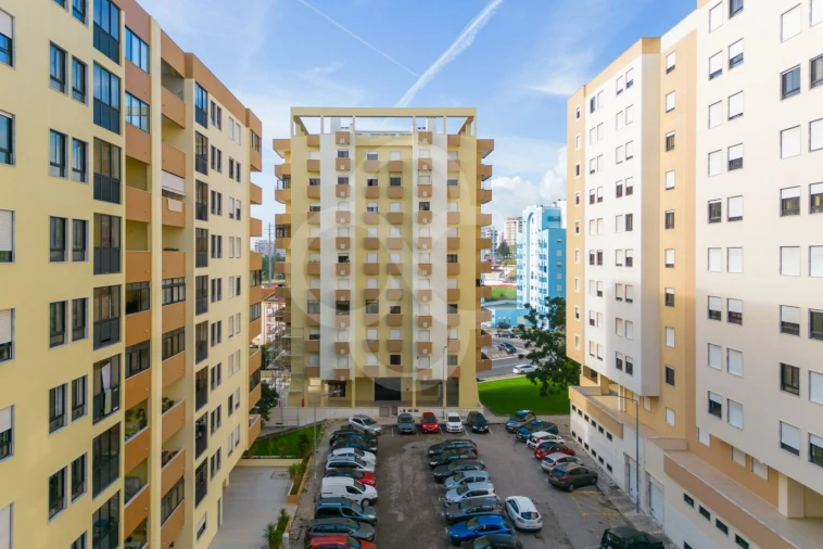 Apartamento T4 para Venda em Póvoa de Santa Iria e Forte da Casa Foto 17