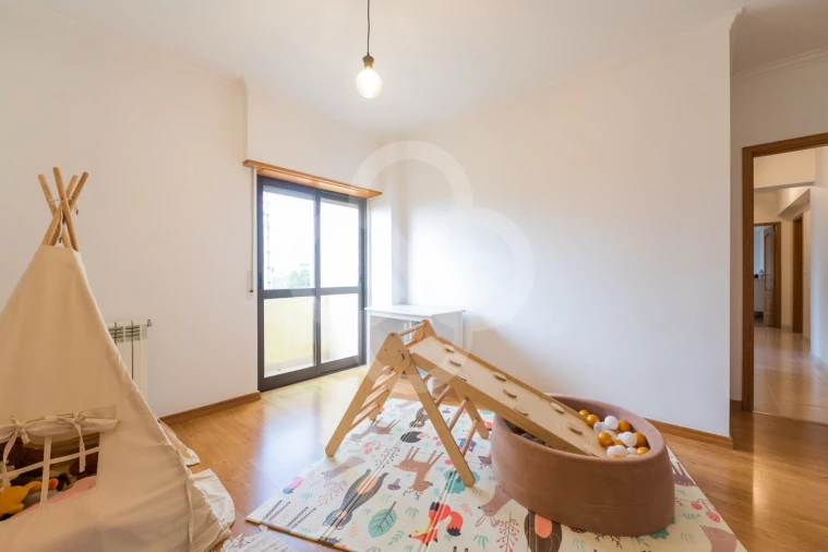 Apartamento T4 para Venda em Póvoa de Santa Iria e Forte da Casa Foto 27