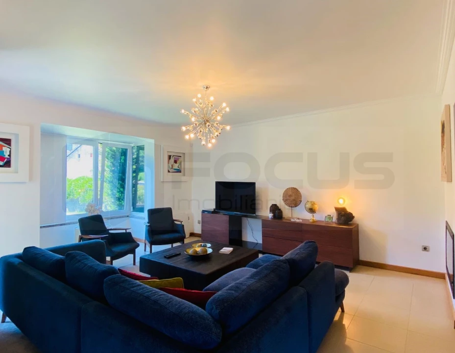 Moradia T6 para Venda em Palhaça Foto 7