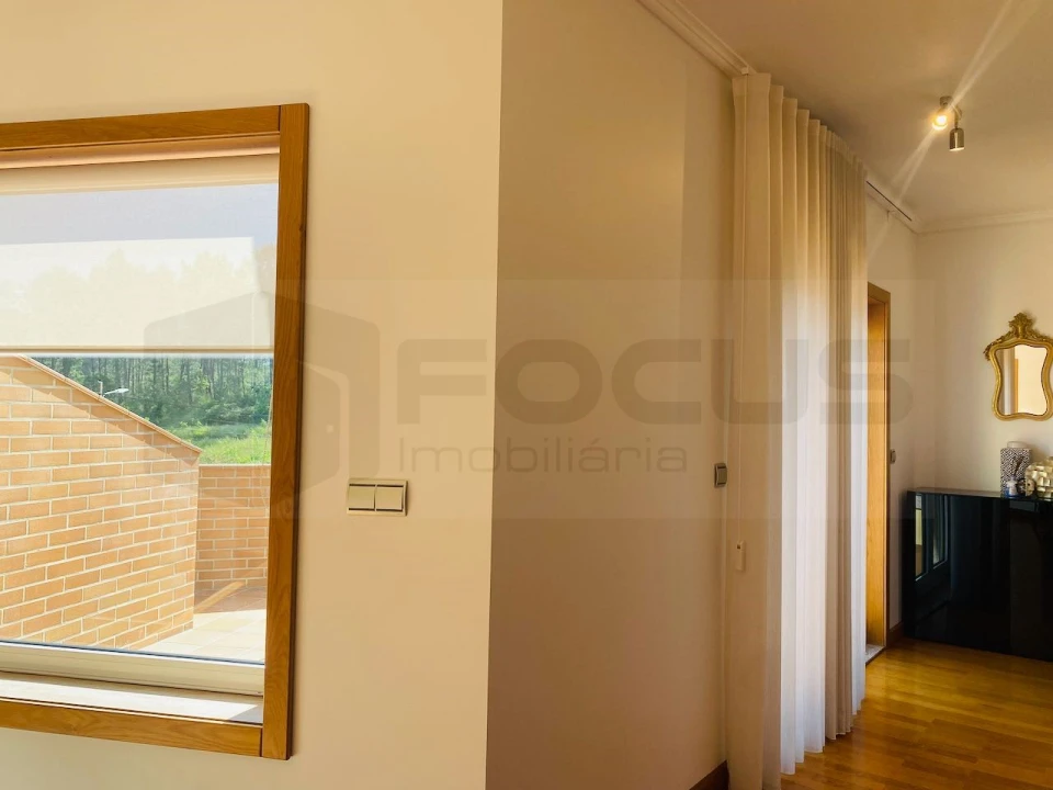 Moradia T6 para Venda em Palhaça Foto 45