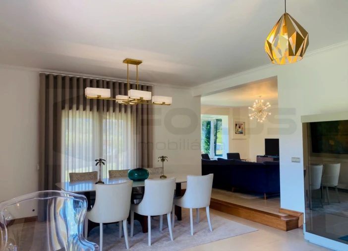 Moradia T6 para Venda em Palhaça Foto 4