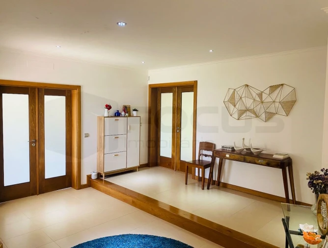 Moradia T6 para Venda em Palhaça Foto 11