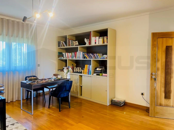 Moradia T6 para Venda em Palhaça Foto 50