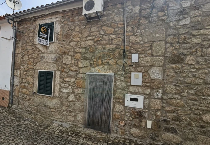 Moradia T2 para Venda em Monfortinho e Salvaterra do Extremo Foto 2