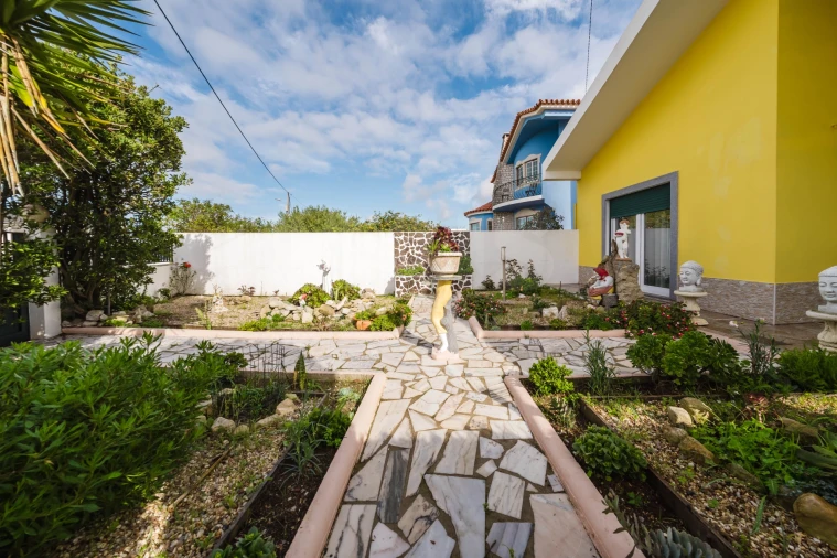 Moradia T3 para Venda em Atouguia da Baleia Foto 4