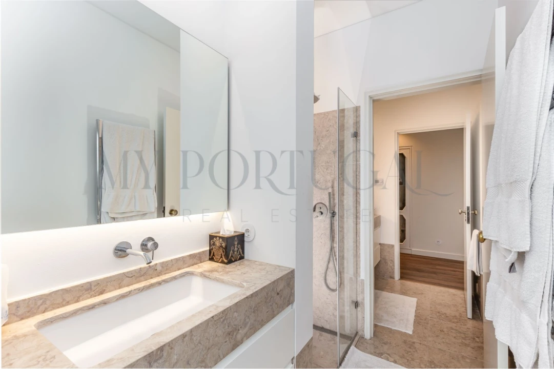 Apartamento T4 para Arrendamento em Avenidas Novas Foto 16