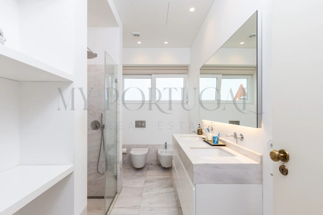 Apartamento T4 para Arrendamento em Avenidas Novas Foto 20