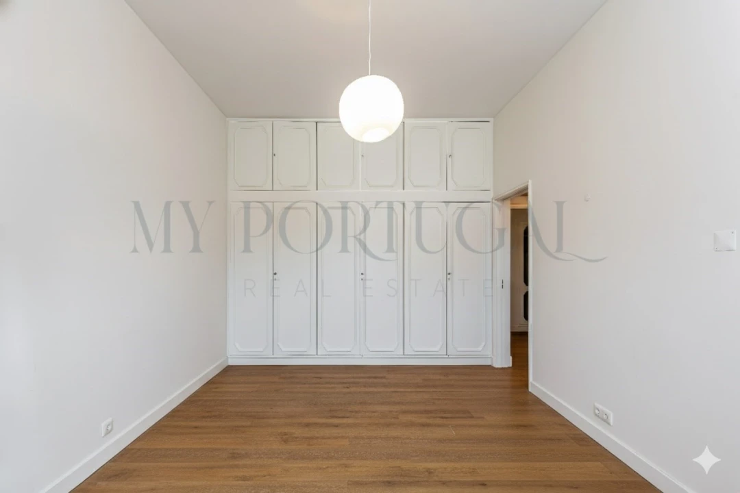 Apartamento T4 para Arrendamento em Avenidas Novas Foto 18