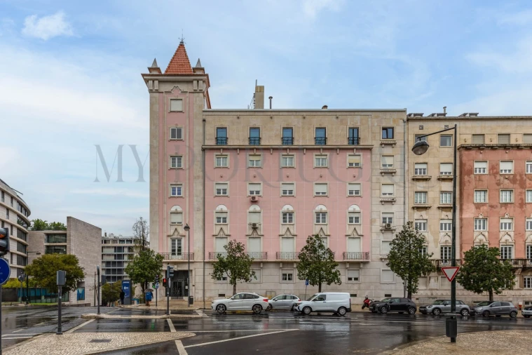 Apartamento T4 para Arrendamento em Avenidas Novas Foto 2