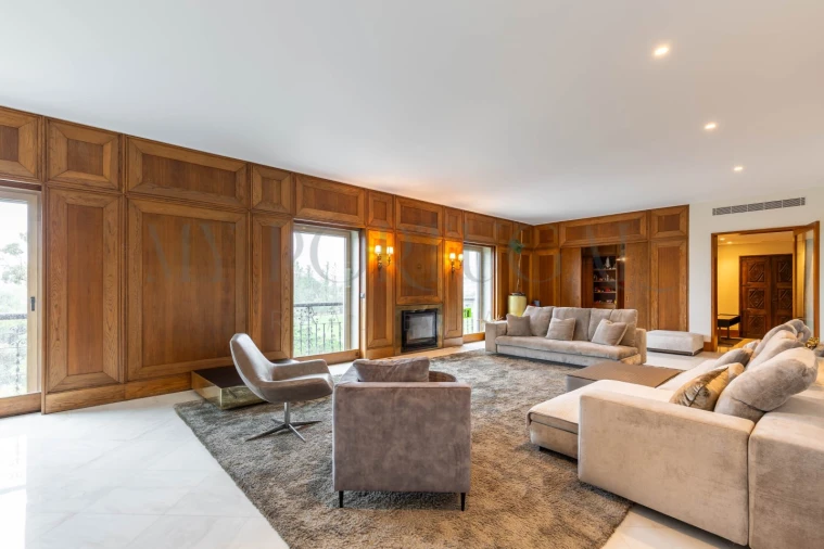 Apartamento T4 para Arrendamento em Avenidas Novas Foto 5