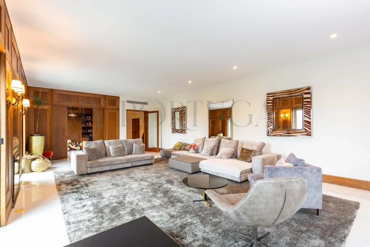 Apartamento T4 para Arrendamento em Avenidas Novas Foto 6