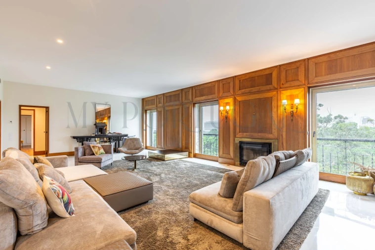 Apartamento T4 para Arrendamento em Avenidas Novas Foto 7