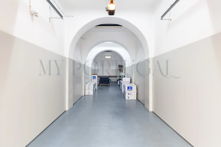 Apartamento T4 para Arrendamento em Avenidas Novas Foto 26