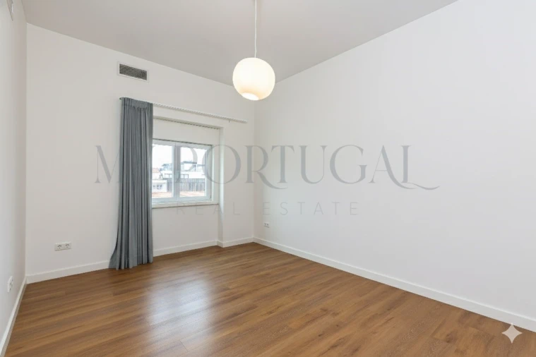 Apartamento T4 para Arrendamento em Avenidas Novas Foto 17