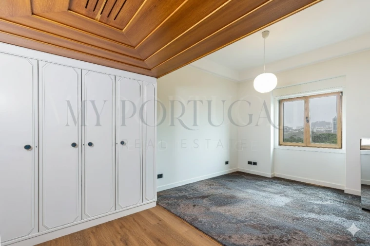 Apartamento T4 para Arrendamento em Avenidas Novas Foto 23