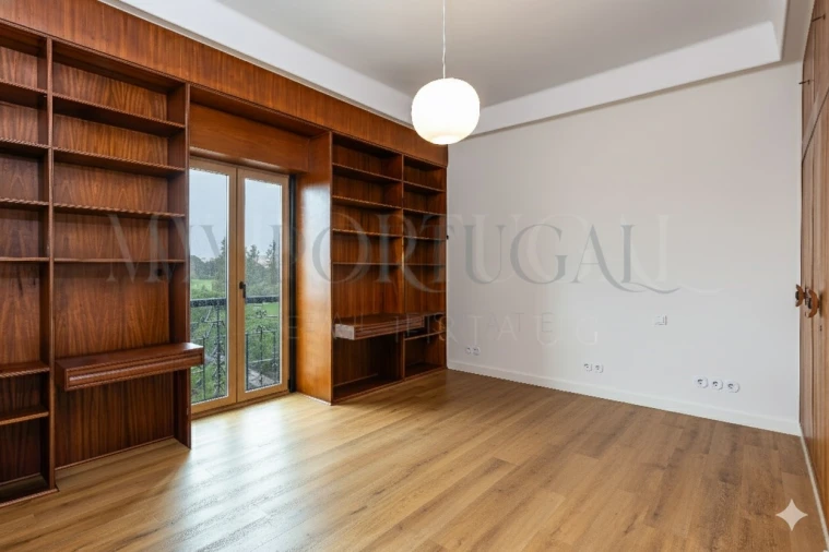 Apartamento T4 para Arrendamento em Avenidas Novas Foto 25