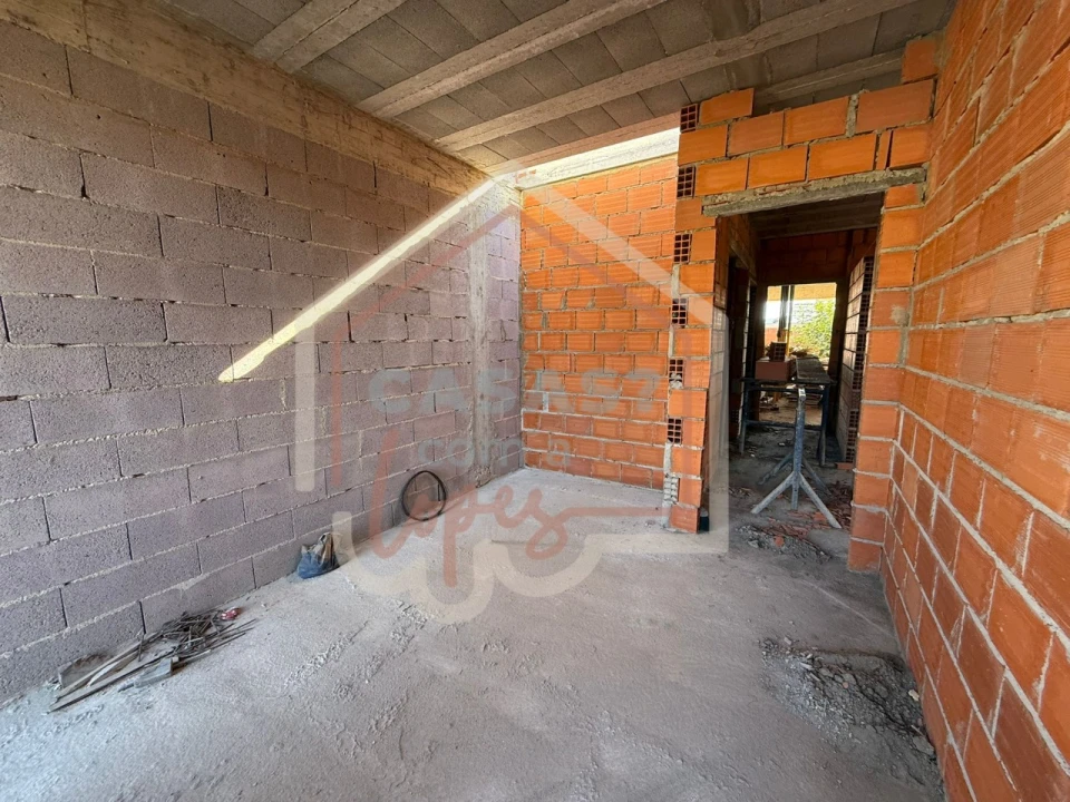 Moradia T3 para Venda em Oliveirinha Foto 6