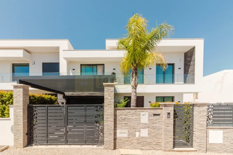 Moradia T4 para Venda em Almancil Foto 2