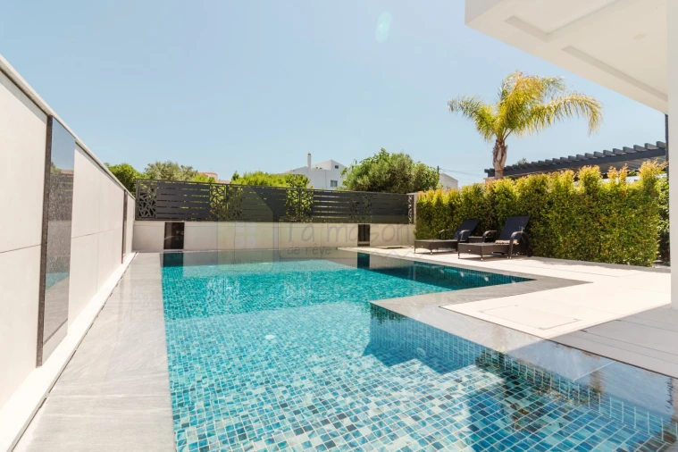 Moradia T4 para Venda em Almancil Foto 4