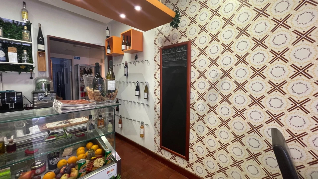 Loja para Trespasse em Campo de Ourique Foto 8