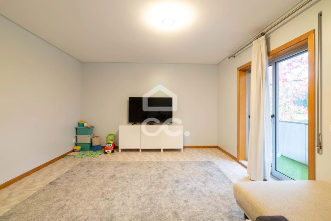 Apartamento T2 para Venda em Castêlo da Maia Foto 17