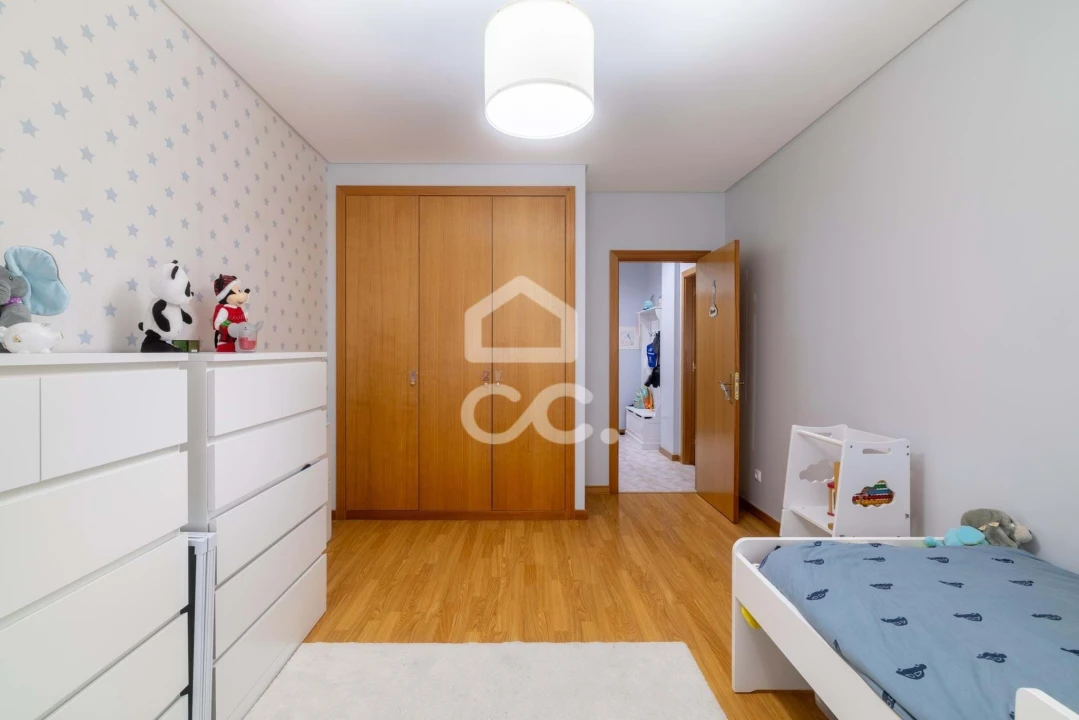 Apartamento T2 para Venda em Castêlo da Maia Foto 8
