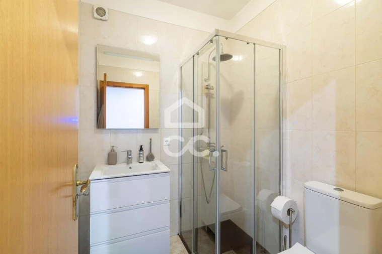 Apartamento T2 para Venda em Castêlo da Maia Foto 12