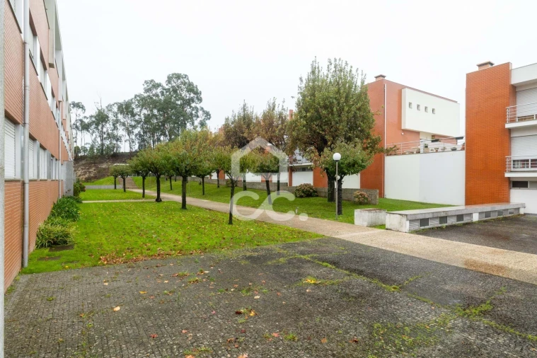 Apartamento T2 para Venda em Castêlo da Maia Foto 26