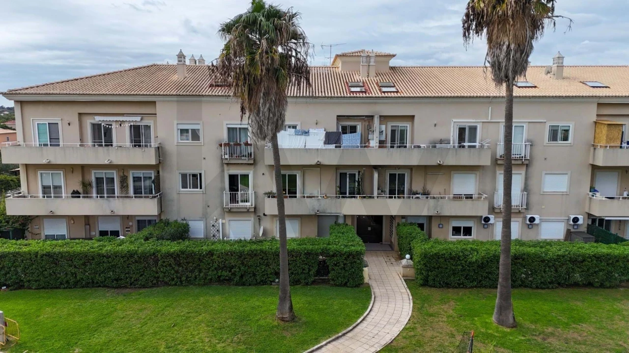 Apartamento T2 para Venda em Quelfes Foto 1