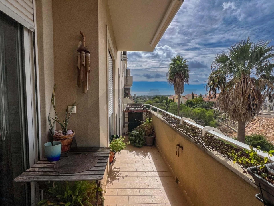 Apartamento T2 para Venda em Quelfes Foto 27