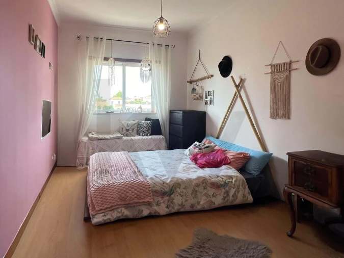Apartamento T2 para Venda em Quelfes Foto 20