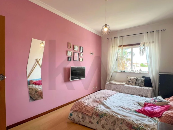 Apartamento T2 para Venda em Quelfes Foto 19