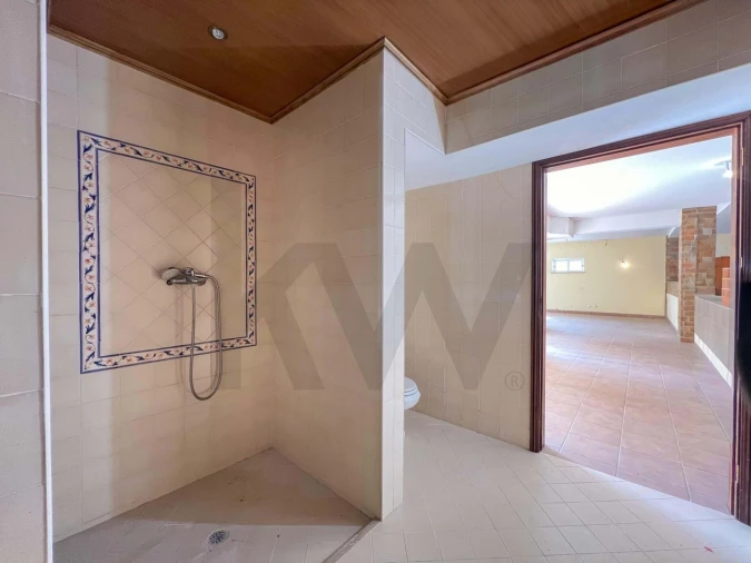 Moradia T4 para Venda em Santa Barbara de Nexe Foto 71