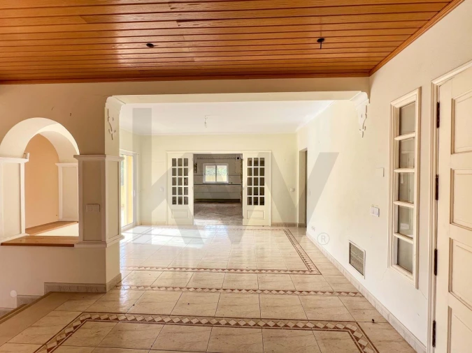 Moradia T4 para Venda em Santa Barbara de Nexe Foto 23