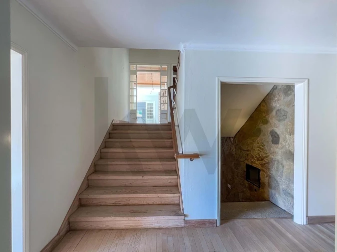 Moradia T4 para Venda em Santa Barbara de Nexe Foto 41