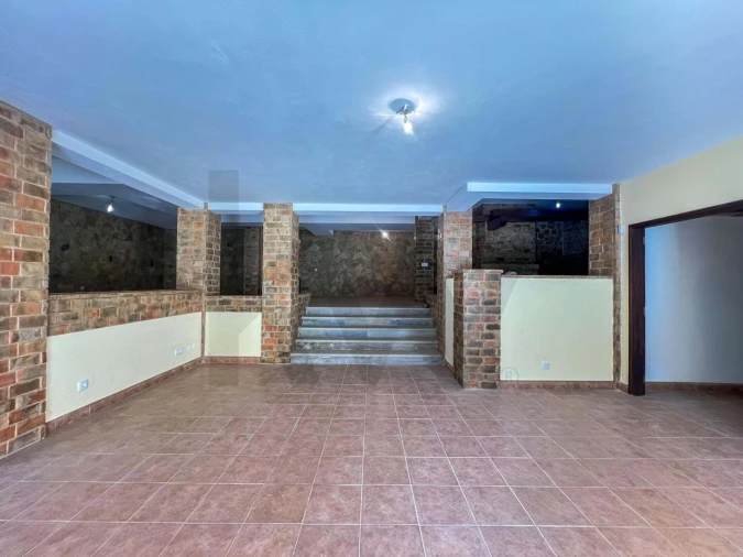 Moradia T4 para Venda em Santa Barbara de Nexe Foto 69