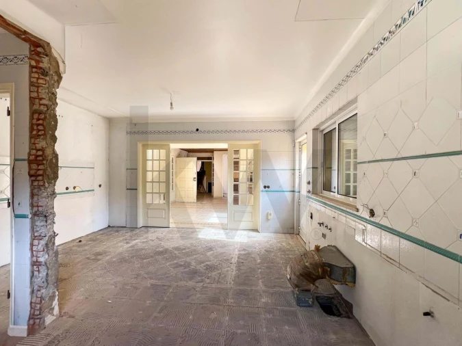 Moradia T4 para Venda em Santa Barbara de Nexe Foto 32