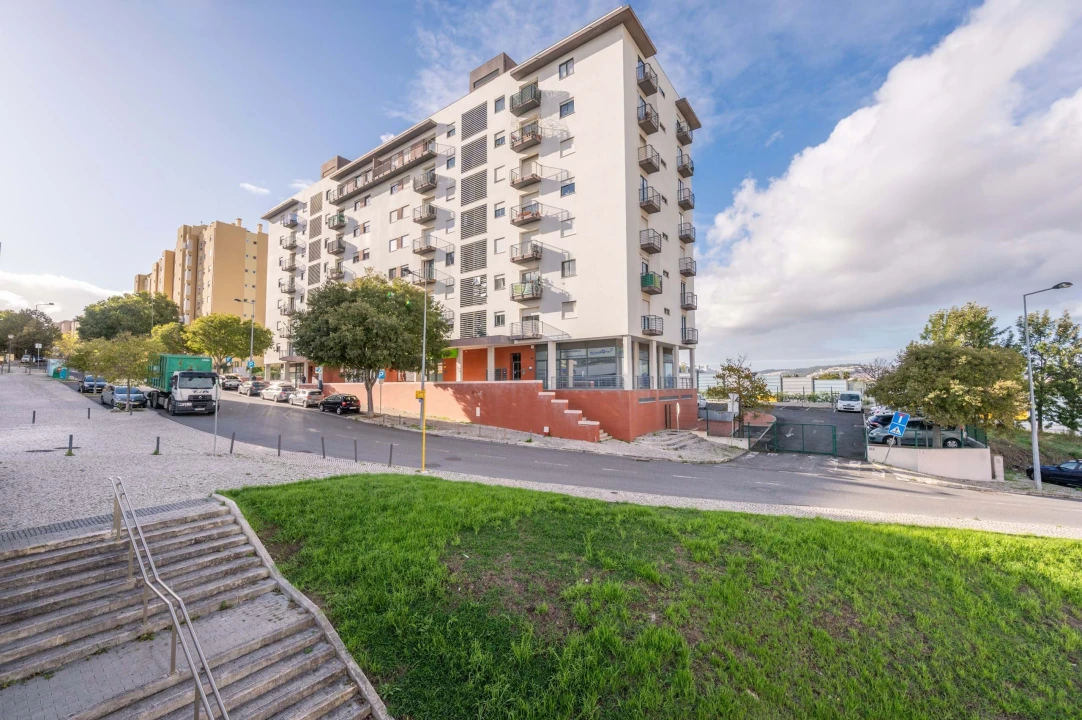 Apartamento T2 para Venda em Lumiar Foto 18