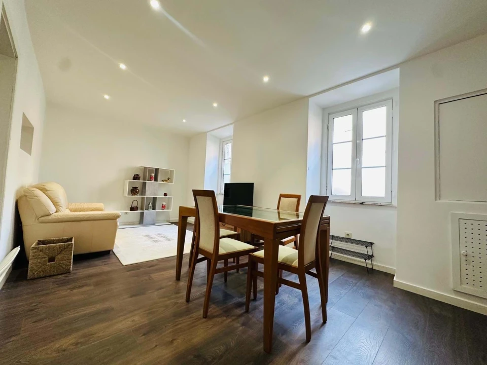 Apartamento T2 para Venda em Arroios Foto 1