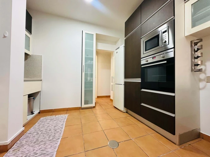 Apartamento T2 para Venda em Arroios Foto 4