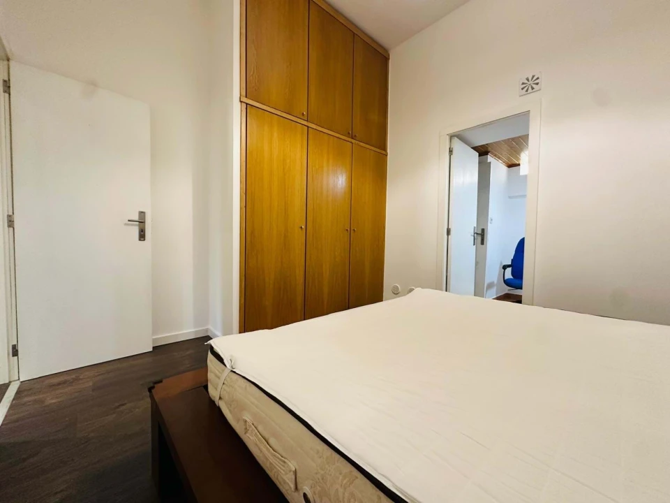 Apartamento T2 para Venda em Arroios Foto 9