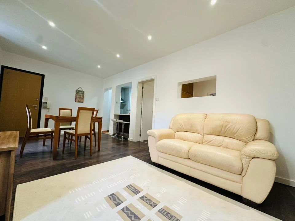 Apartamento T2 para Venda em Arroios Foto 3