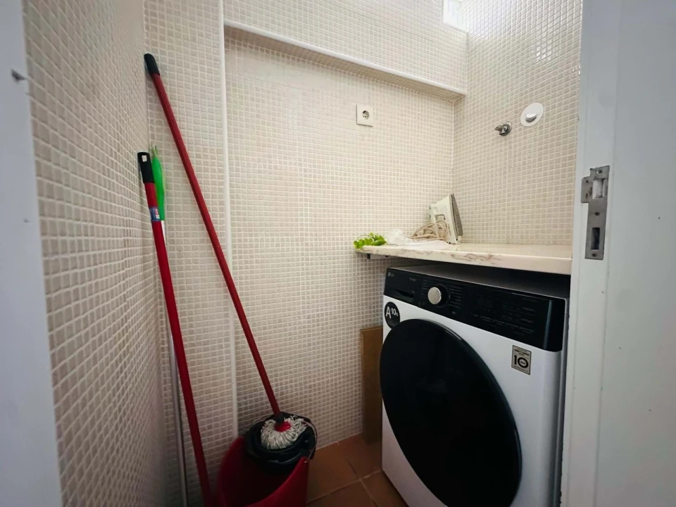 Apartamento T2 para Venda em Arroios Foto 7