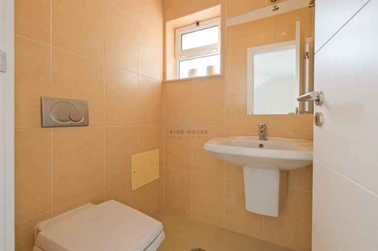 Moradia T4 para Venda em Castro Marim Foto 12