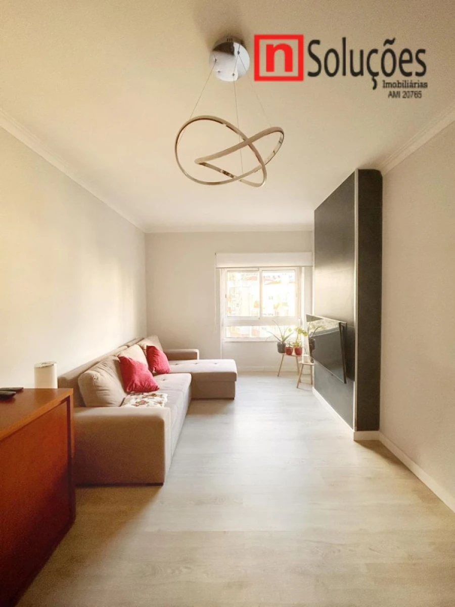 Apartamento T2 para Venda em Póvoa de Santa Iria e Forte da Casa Foto 4