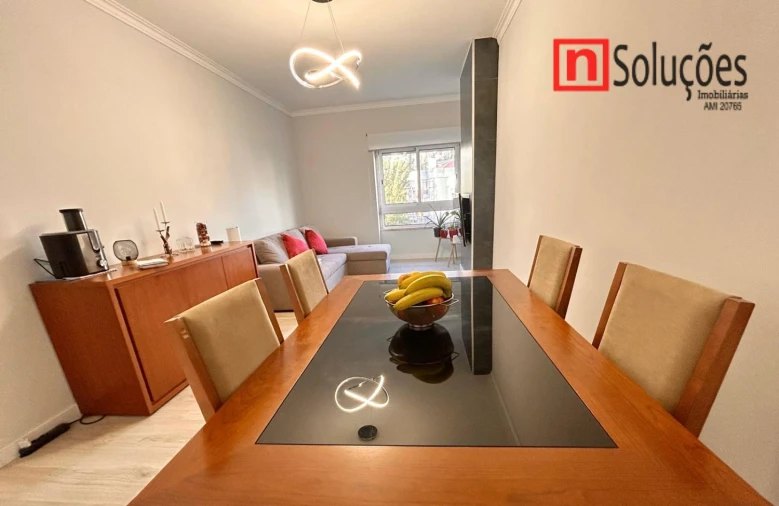 Apartamento T2 para Venda em Póvoa de Santa Iria e Forte da Casa Foto 3