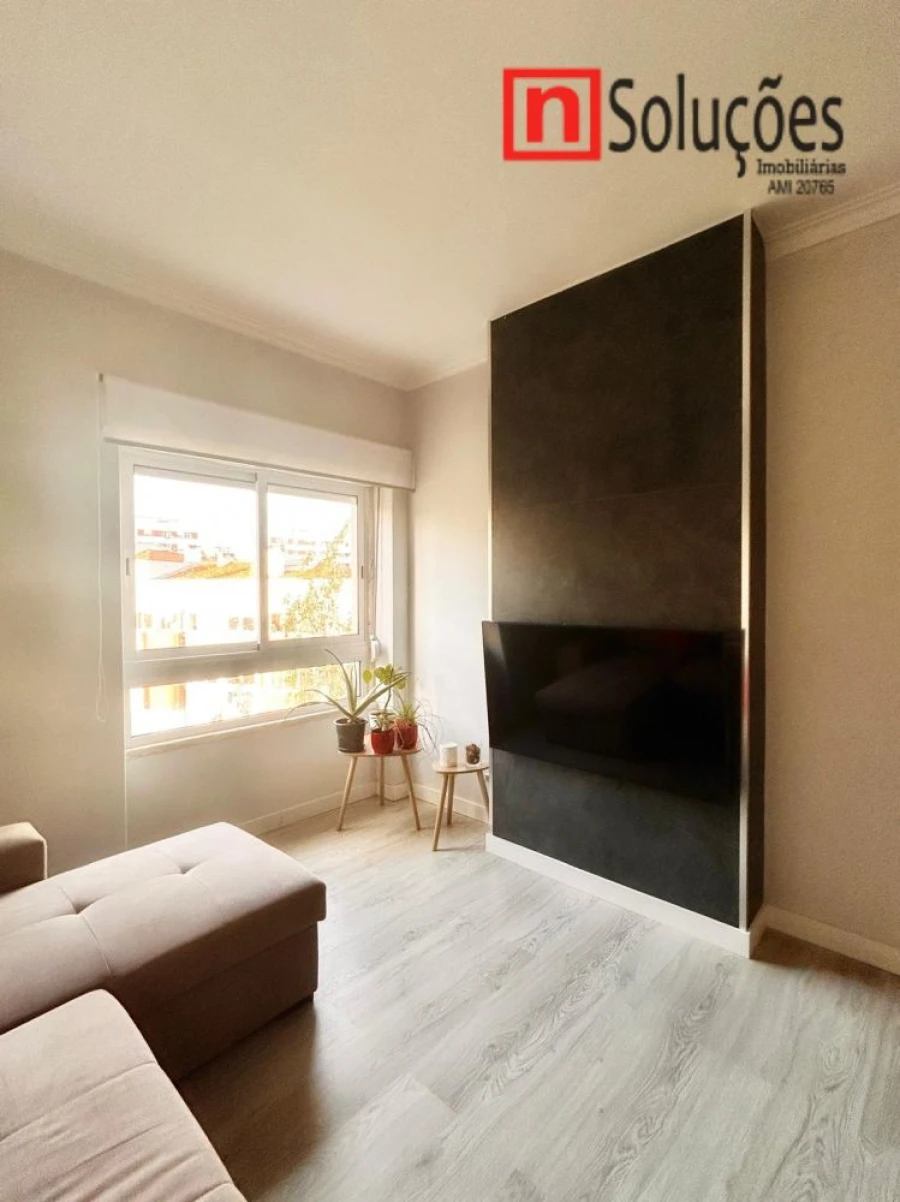 Apartamento T2 para Venda em Póvoa de Santa Iria e Forte da Casa Foto 8