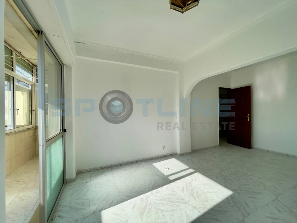 Apartamento T2 para Venda em Agualva e Mira-Sintra Foto 11